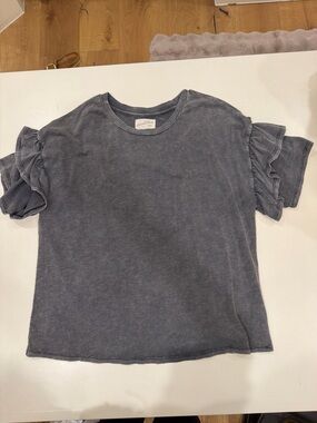 Universal Thread Washed Charcoal Ruffle Sleeve Tee